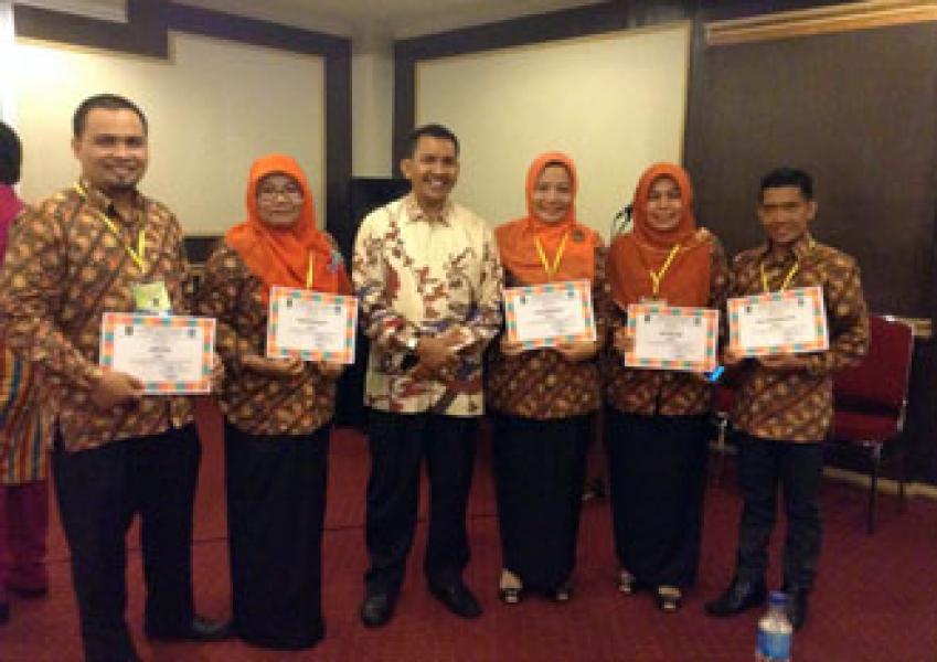 Raih Juara I Kepsek Berprestasi, Nurhafni Wakili Riau di Tingkat Nasional