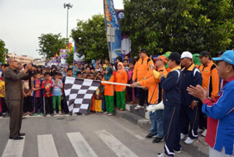 Ribuan Warga Bengkalis Meriahkan Jalan Santai Harganas