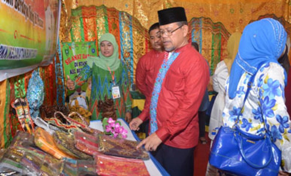 Sekda Resmikan Pembukaan Pekan Industri Makanan dan Kerajinan