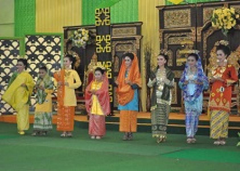 Selama Ramadhan, Restoran dan Hotel Wajib Mengenakan Busana Melayu