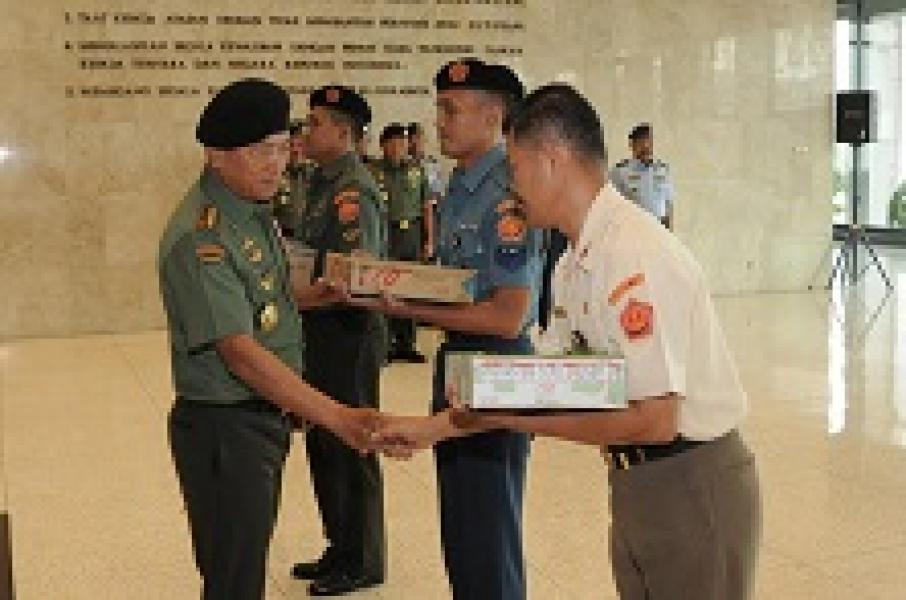 TNI Terima Hibah Keramik