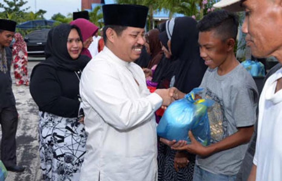850 Warga Kurang Mampu di Bantan Dapat Paket Murah