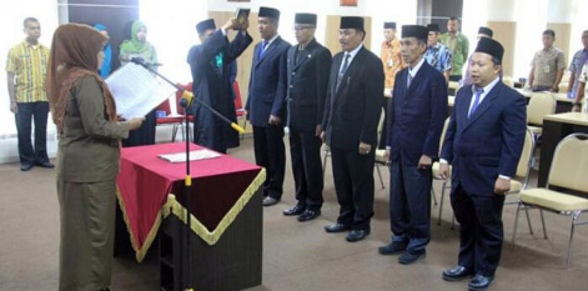 Asisten Administrasi Umum Setdakab Inhil Lantik Lima Pejabat Pengawas
