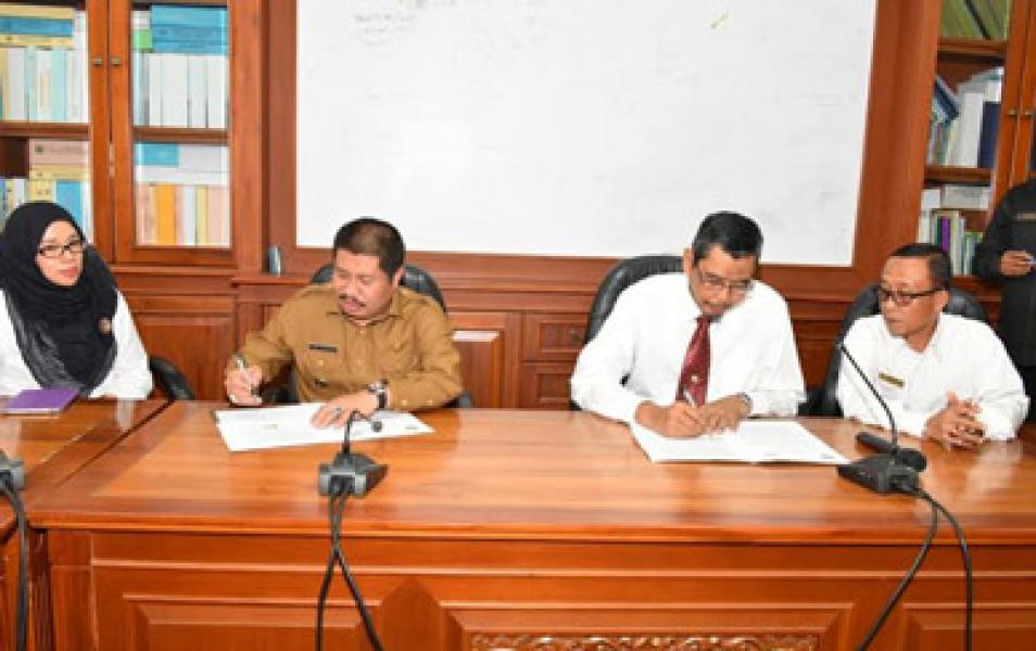 Bupati Amril Tandatangani MoU dengan UIN Suska