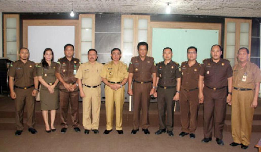 Bupati Wardan dan Kejari Tembilahan Tanda Tangani Nota Kesepahaman