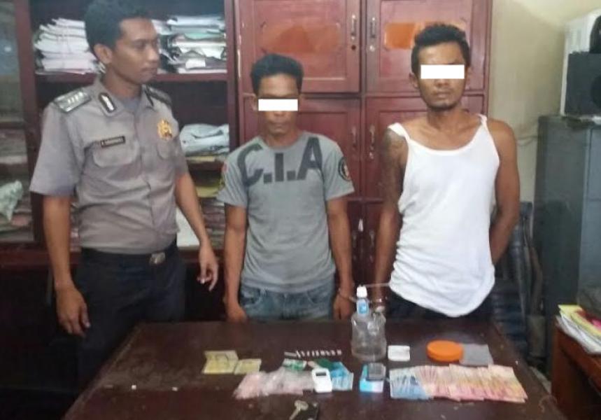 Dua Pria Ditangkap Sedang Konsumsi Sabu di Rumah