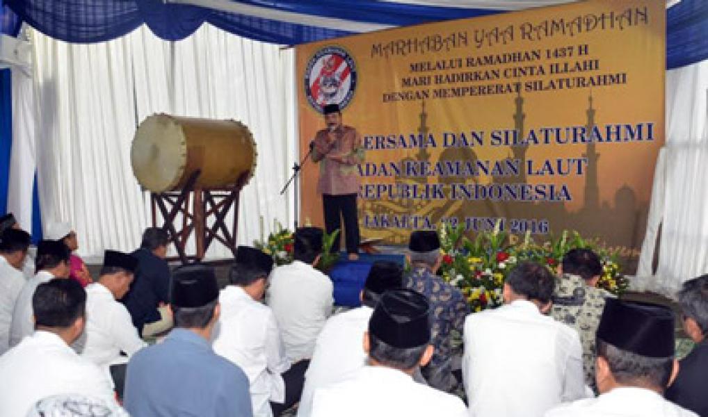 Inginkan Laut Selalu Aman, Kepala Bakamla RI Pimpin Doa Bersama