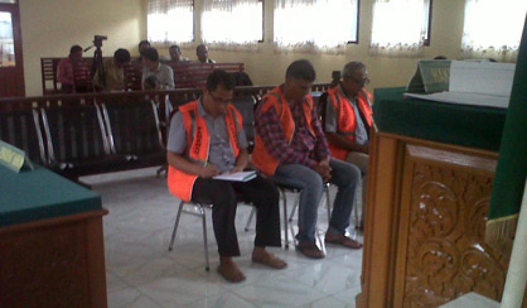 JPU Tuntut Tiga Terdakwa Karlahut PT PLM Inhu 4 Tahun 6 Bulan Kurungan