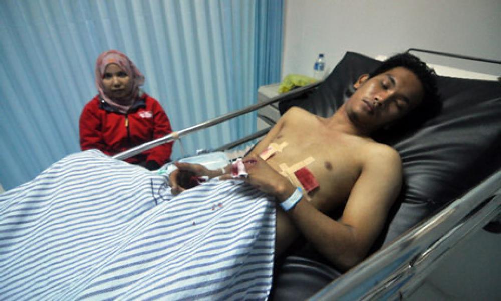 Jatuh dari Lantai Dua saat Gempa Sumbar, Tubuh Rozi Tertancap di Pagar