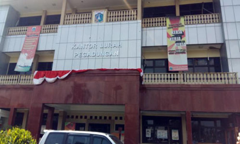 KPK Dobrak Ruang Kerja Lurah Pegadungan