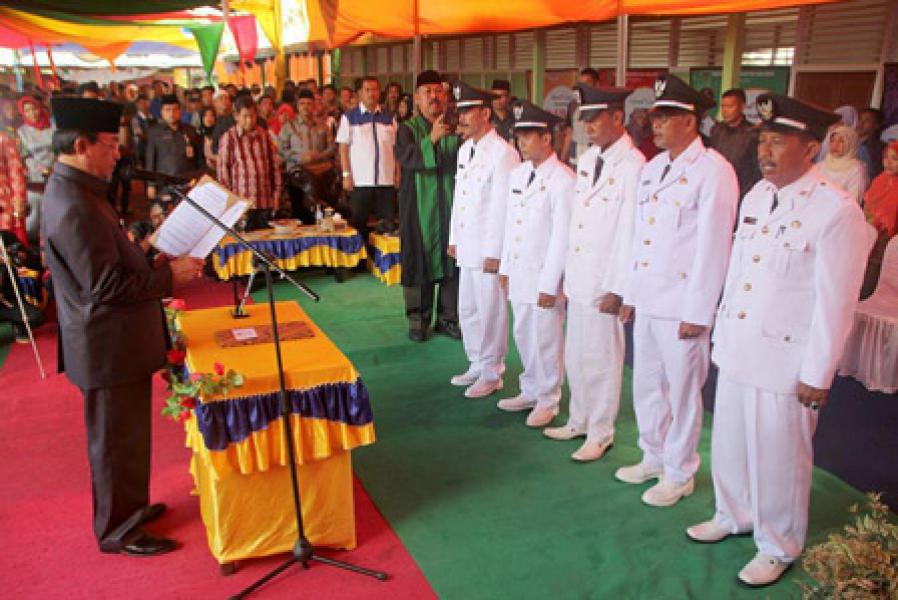 Lantik 5 Kades di Kecamatan Tanah Merah, Ini Pesan Bupati HM Wardan
