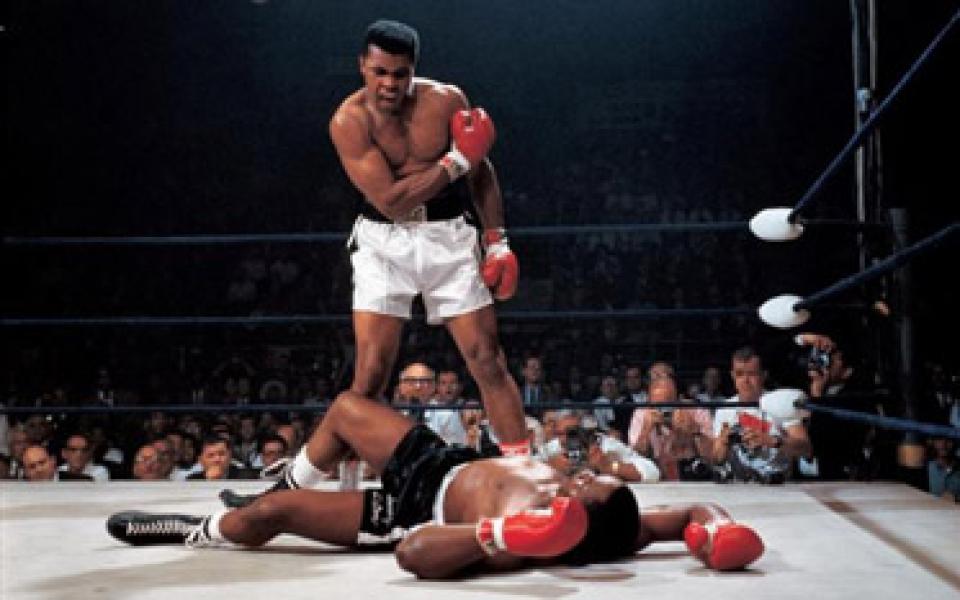 Legenda Tinju Muhammad Ali Meninggal Dunia