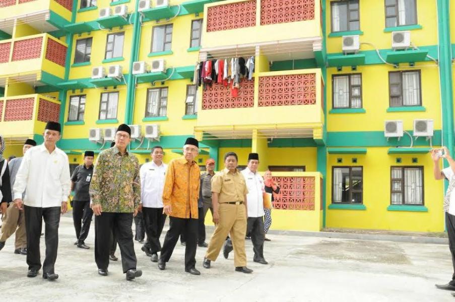 Menteri Agama RI Lukman Hakim Saifuddin, Embarkasi Haji Antara Sangat Membantu JCH