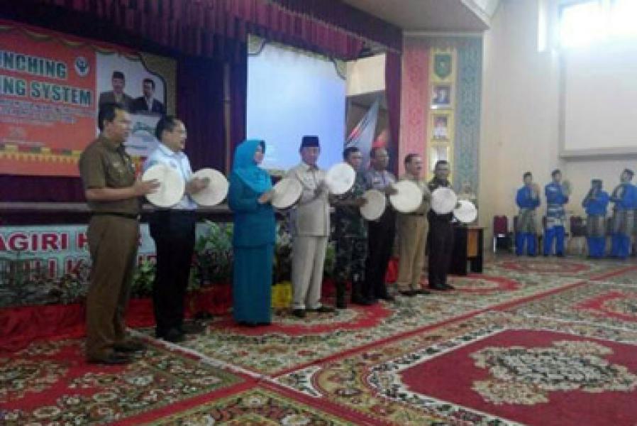 Pertama di Sumatra, Bupati Wardan Launching Bridging System Aplikasi Simpus dan P-Care