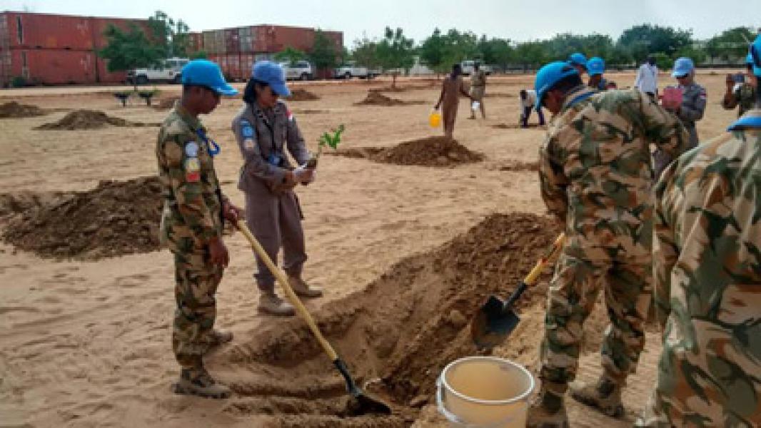 Prajurit TNI Hijaukan Lahan Tandus di Darfur Barat