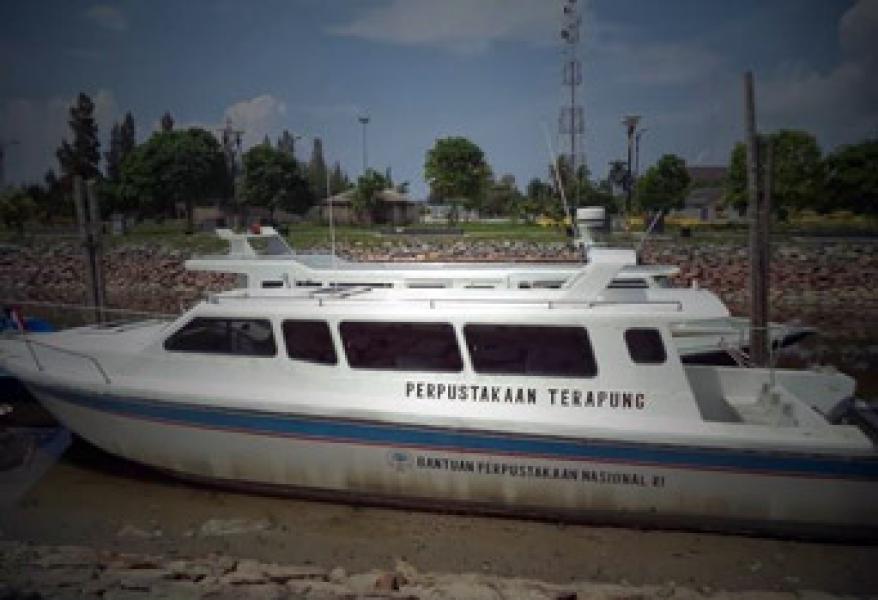 TNI AL Berencana Ciptakan `Kapal Pintar` Pustaka Terapung di Rohil