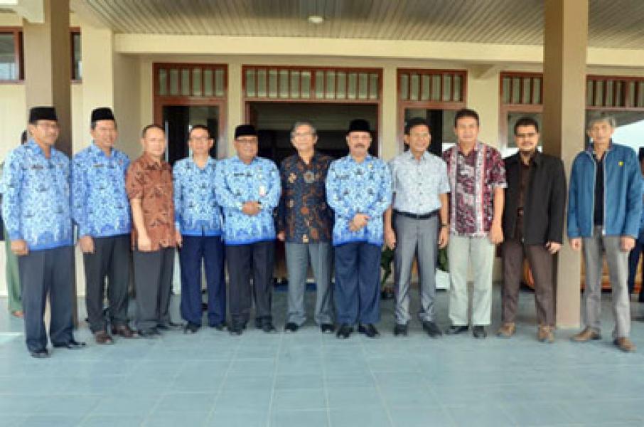Tingkatkan Layanan Kesehatan, Pemkab Inhil Jajaki Kerja Sama dengan FK Unand