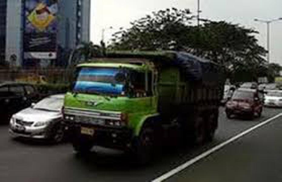Truk Tonase Dilarang Melintas Jelang Lebaran