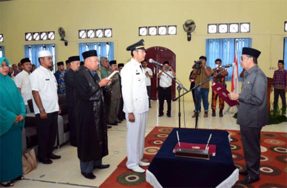 Lantik Camat Minas, Syamsuar: Yang Muda Lebih Energik Bekerja