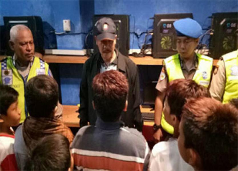 Main Game di Warnet Hingga Larut, Polisi Pulangkan 54 Pelajar SD