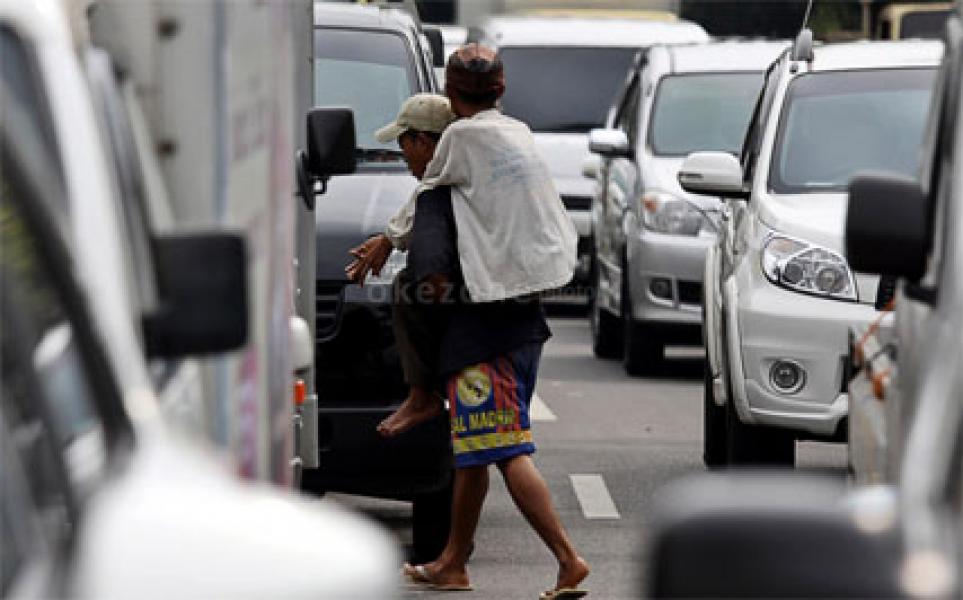 Mensos Khofifah Targetkan Indonesia Bebas Gepeng 2019
