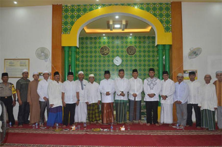 Safari Ramadhan, Bupati Wardan Jaring Informasi Pembangunan dari Masyarakat