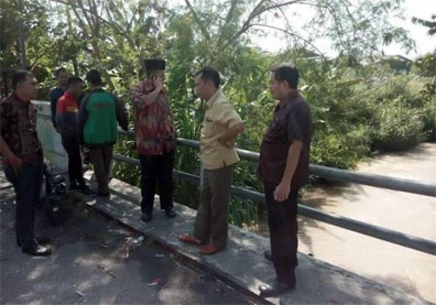 Tinjau Aliran Sungai Perawang, Wabup Siak Minta Normalisasi Sungai