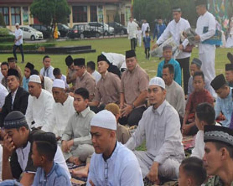 Wakapolda Salat Ied di SPN Pekanbaru