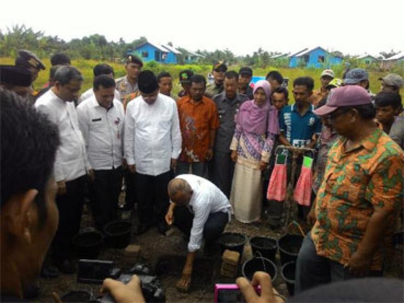 Warga Transmigran di Inhil Terima Bantuan Rumah dan Lahan seluas 2,5 Hektare