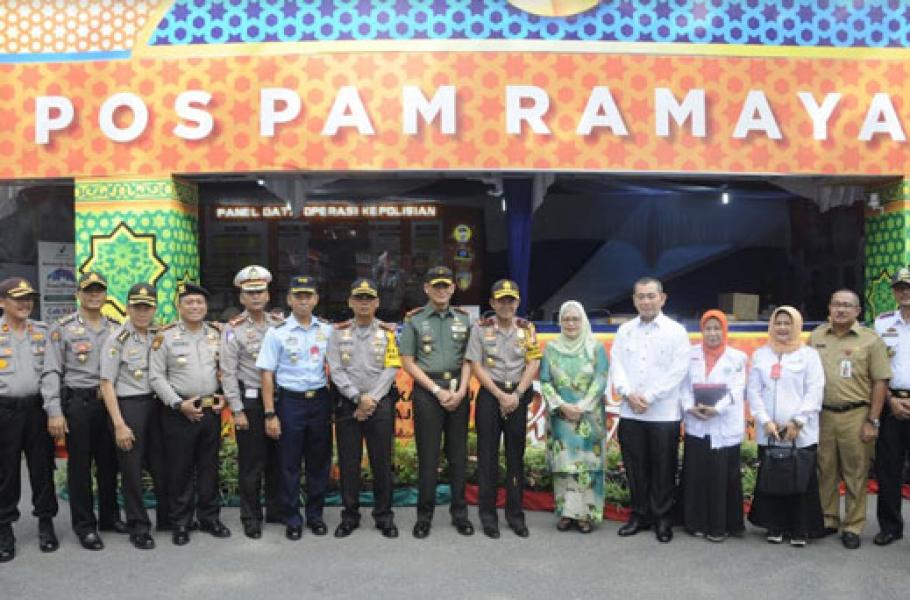 Bersama Forkopimda, Danrem 031/WB Lakukan Sidak Harga Sembako dan Pospam