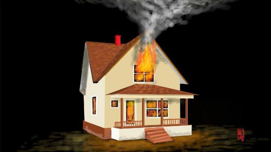 Ditinggal Mudik, Rumah Honorer Kantor Lurah Dibakar