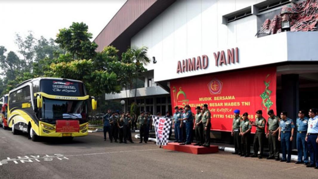 Mabes TNI Berangkatkan 692 Pemudik Bareng Tahun 2018