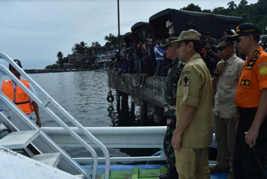 Panglima TNI dan Kapolri Tinjau Lokasi Tenggelamnya Kapal Motor Sinar Bangun