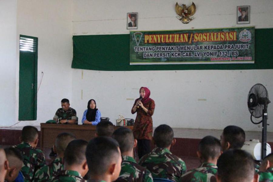 Prajurit Dan Persit Yonif 132/BS Terima Sosialisasi Penyuluhan Tentang HIV/AIDS