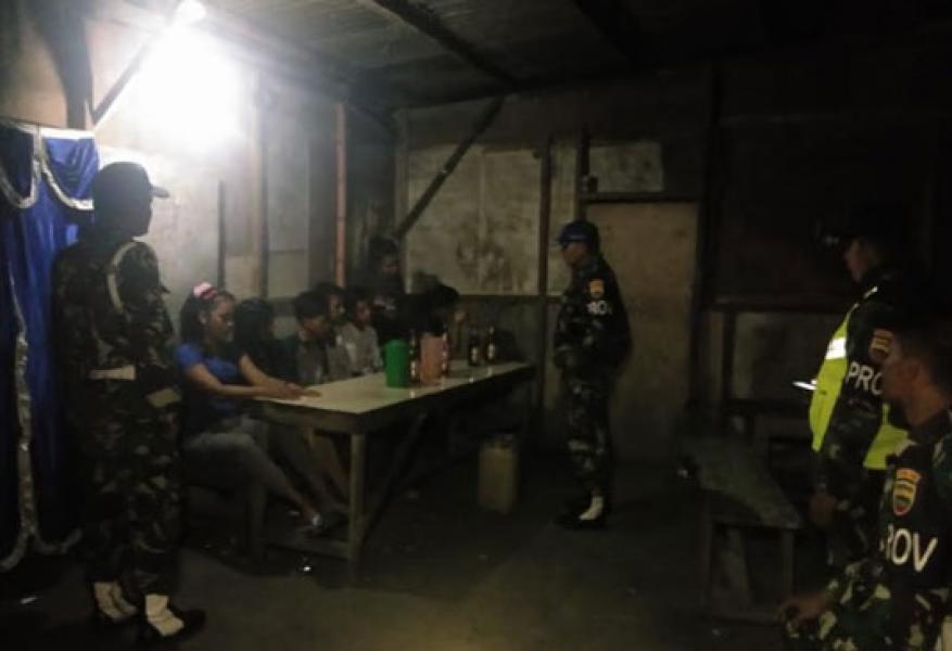 Anggota Provost Kodim 0313/KPR Laksanakan Patroli Di Malam Ramadhan