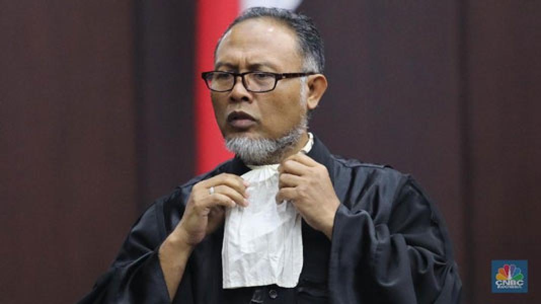 Bambang Widjojanto: Rapel Gaji 13 & THR PNS untungkan Jokowi