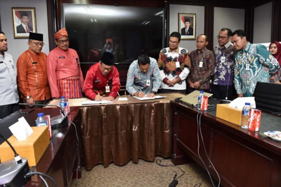 Bank Riau Kepri MoU Setoran Wakaf Bersama BWI Perwakilan Riau