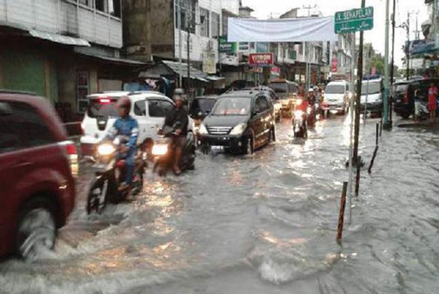 Diguyur Hujan, Pekanbaru Dikepung Banjir