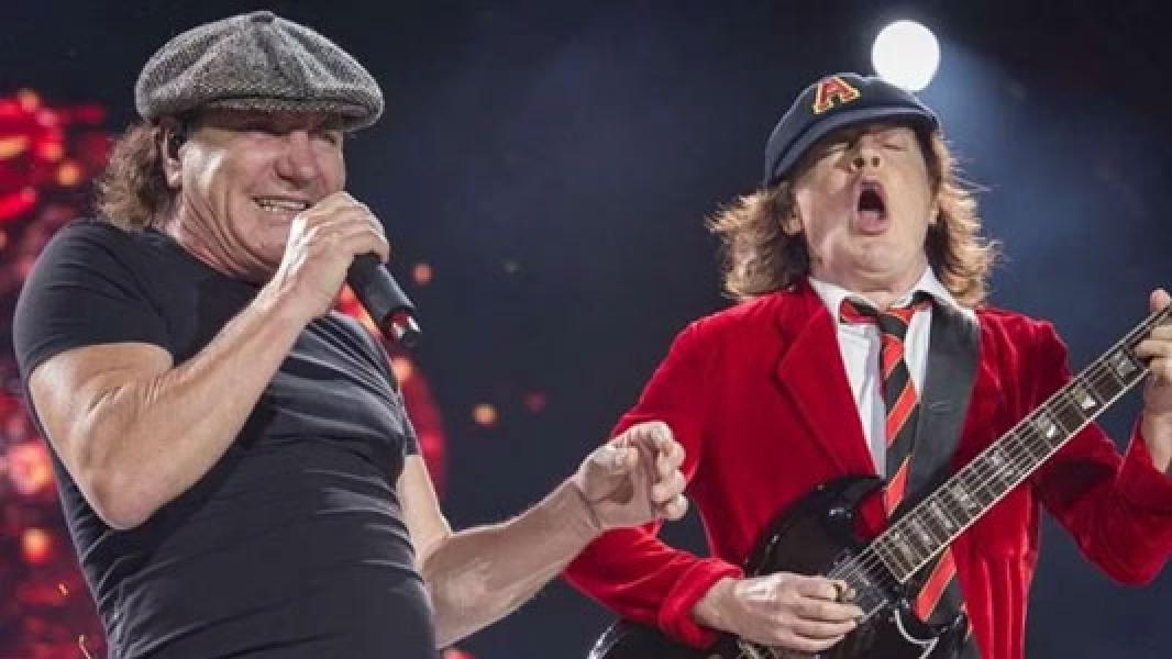 Gila, Ramos Gelar Konser AC/DC dan Aerosmith di Pesta Pernikahannya
