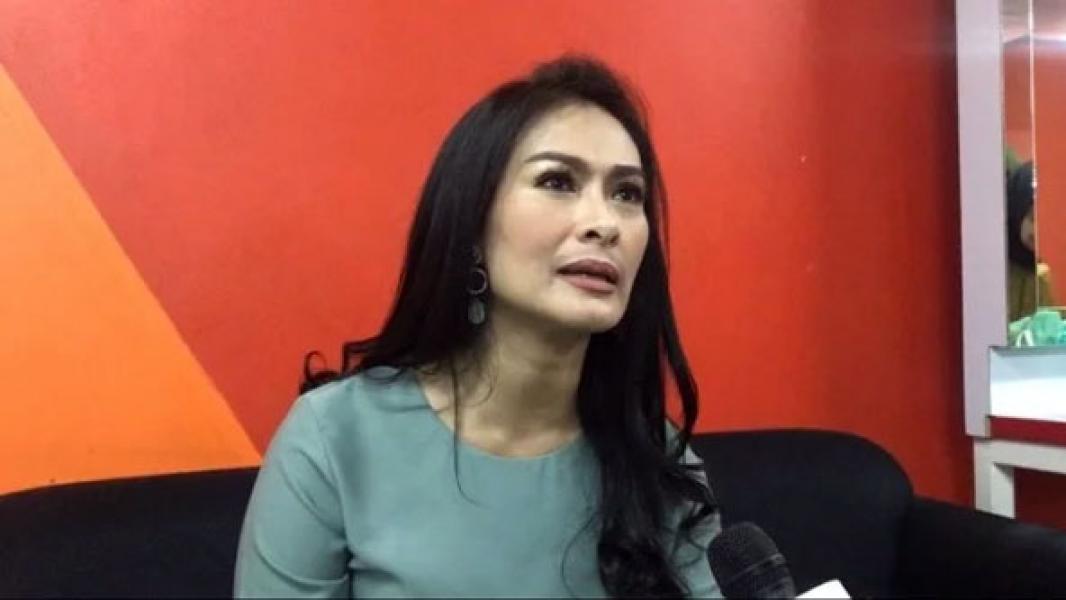 Intip Rumah Mewah Iis Dahlia Seharga Rp20 Miliar