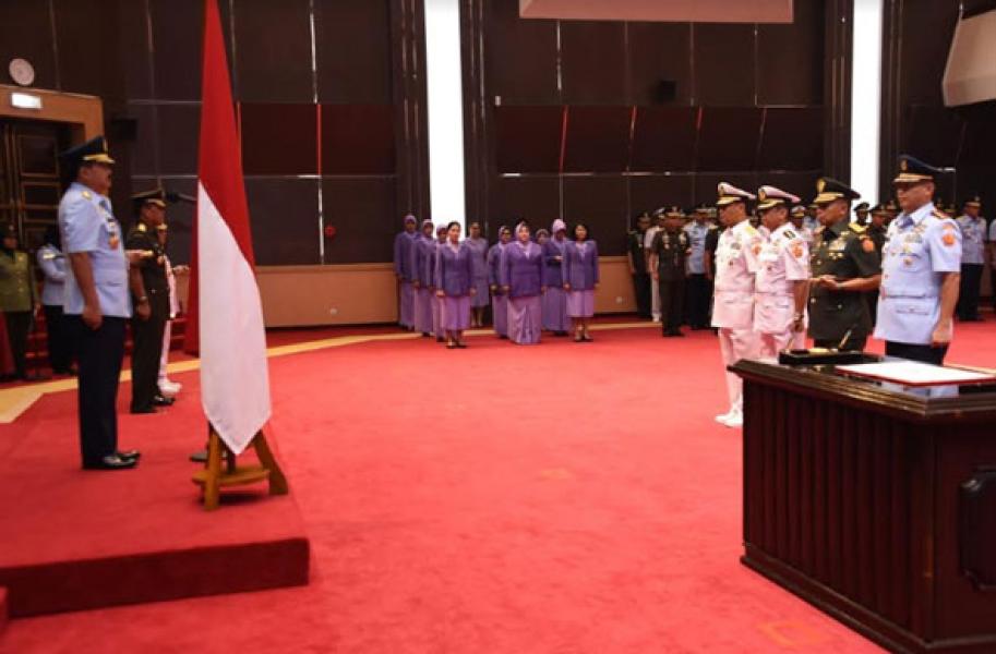 Panglima TNI Pimpin Sertijab Kapusbintal dan Dansatkomlek TNI