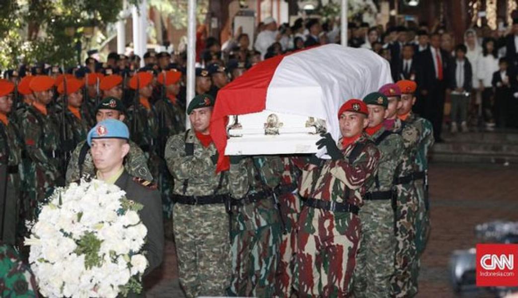 Pejabat Tinggi Negara Hadiri Pemakaman Ani Yudhoyono