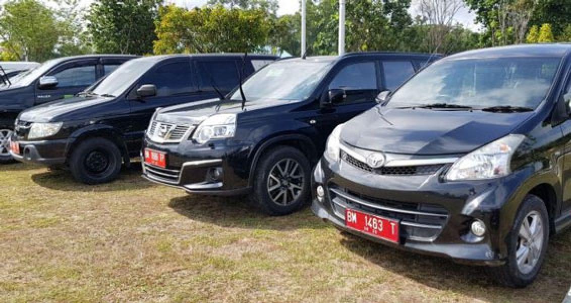 Ratusan Mobil Dinas Pemprov Riau Masih Tertahan