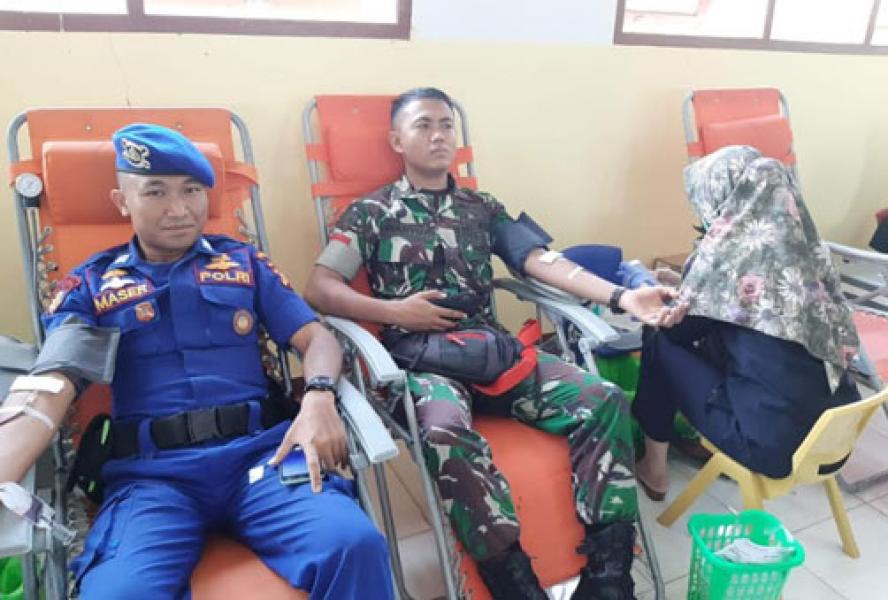 Sinergitas TNI-Polri Dalam Bhakti Sosial Donor Darah HUT Bhayangkara Ke-73