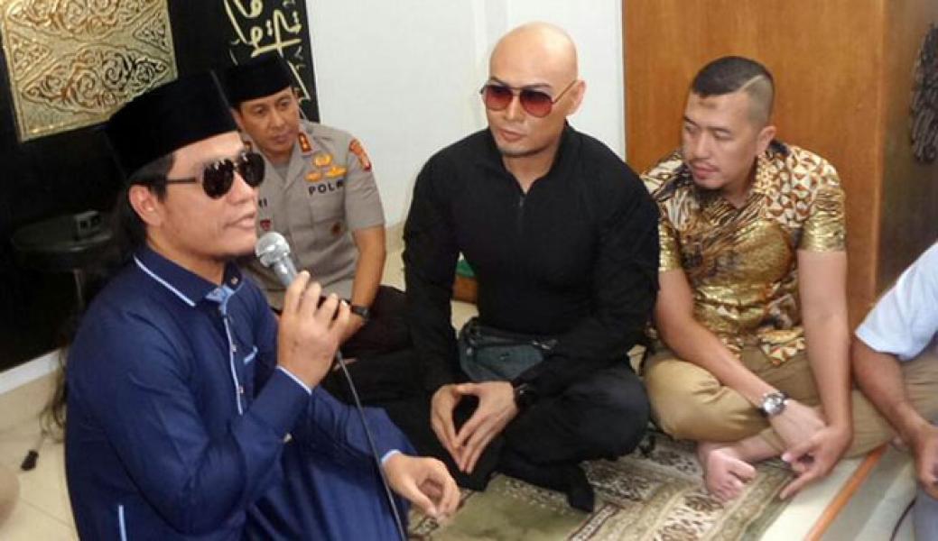 Usai Baca Syahadat, Deddy Corbuzier Menangis