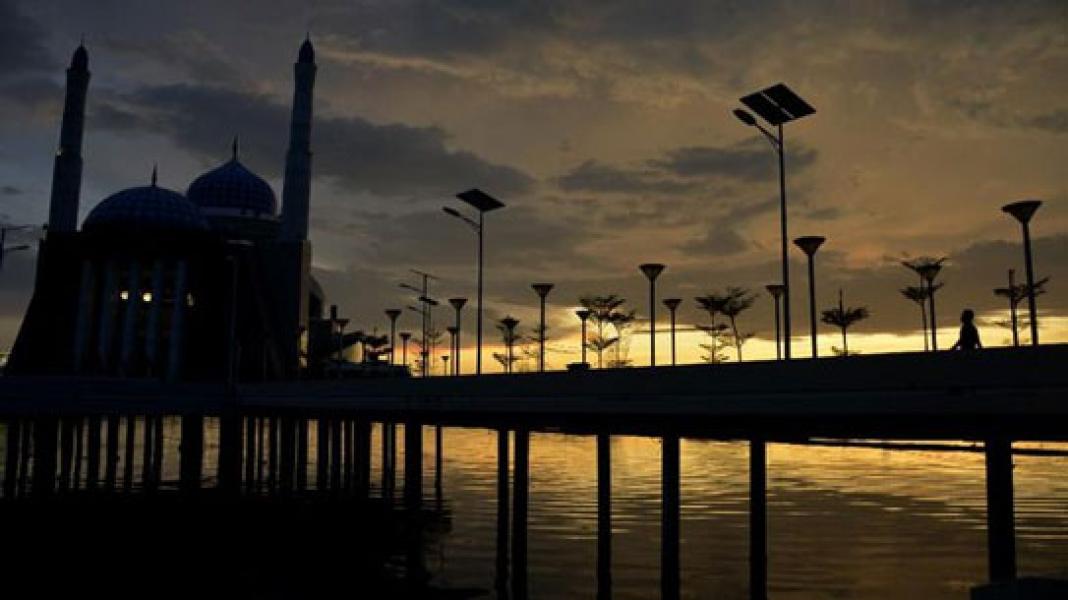 DMI Serukan Buka Masjid untuk Ibadah Lima Waktu dan Jumatan