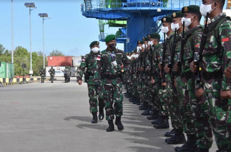 Danrem 174/ATW Pimpin Upacara Pelepasan Satgas Pamtas RI-PNG Yonif 411 dan 406 di Merauke