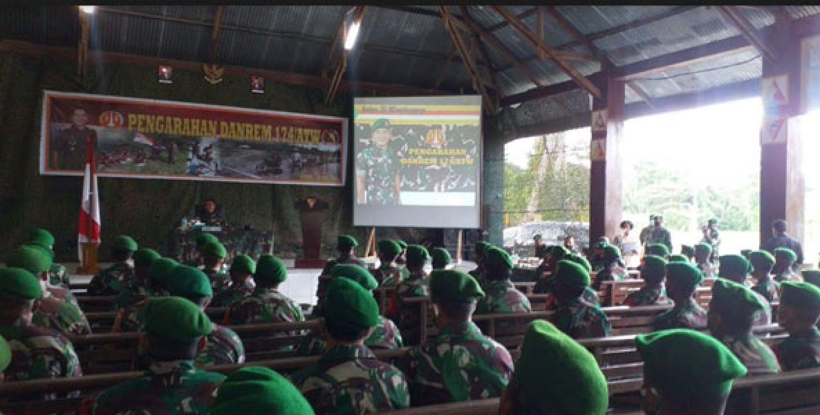 Danrem 174 Merauke Berikan Pengarahan Kepada Prajurit Se-Garnisun Mimika