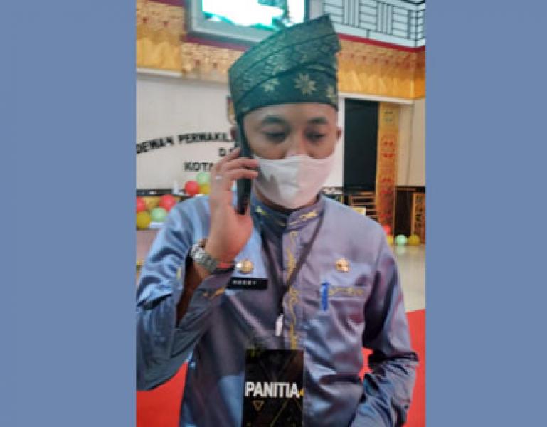 Gubri Mendadak Tinggalkan Rapat Paripurna HUT kota Pekanbaru, Ini Alasannya