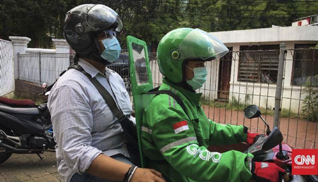 Hampir `Ditempeleng` Sekat Plastik Ojol